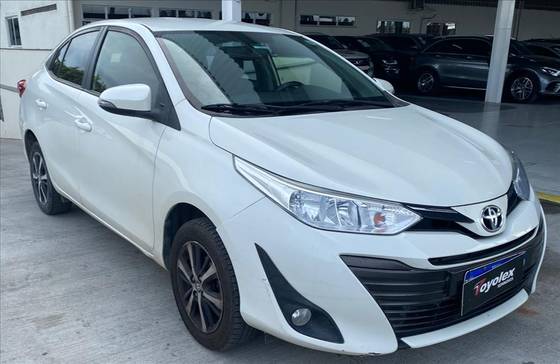TOYOTA YARIS 1.5 16V FLEX SEDAN XS CONNECT MULTIDRIVE